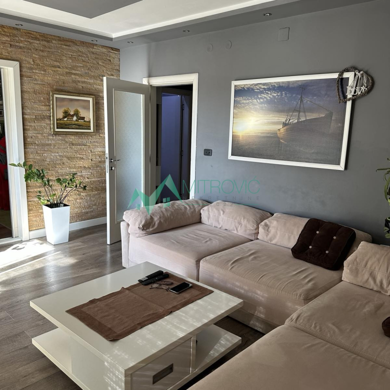 Stan Prodaja Novi Sad  81 m2