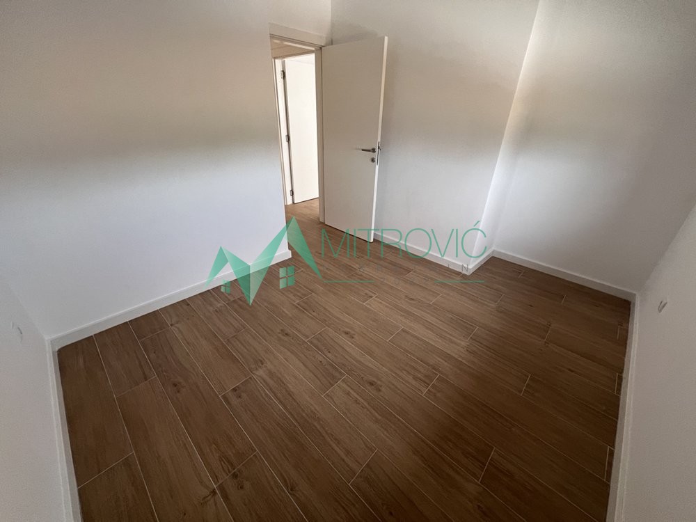 Stan Prodaja Petrovaradin  72 m2