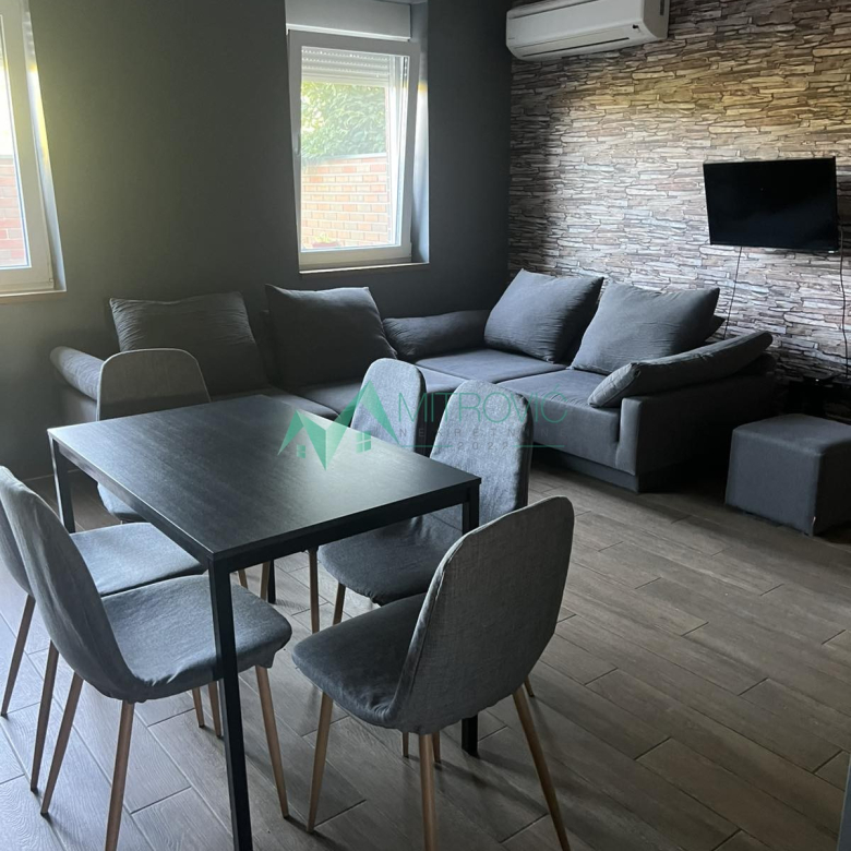 Stan Prodaja Petrovaradin  106 m2