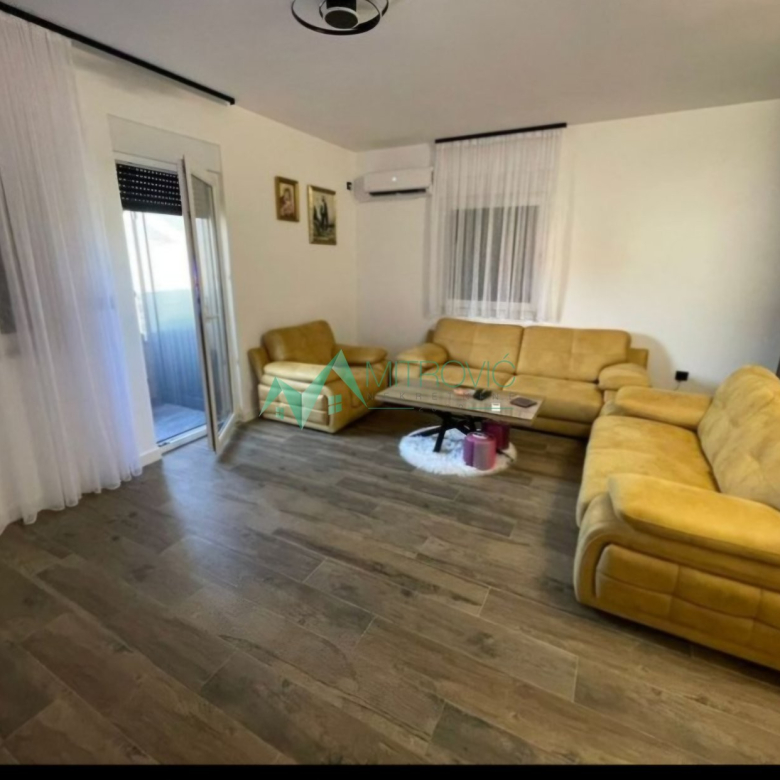 Stan Prodaja Novi Sad  88 m2