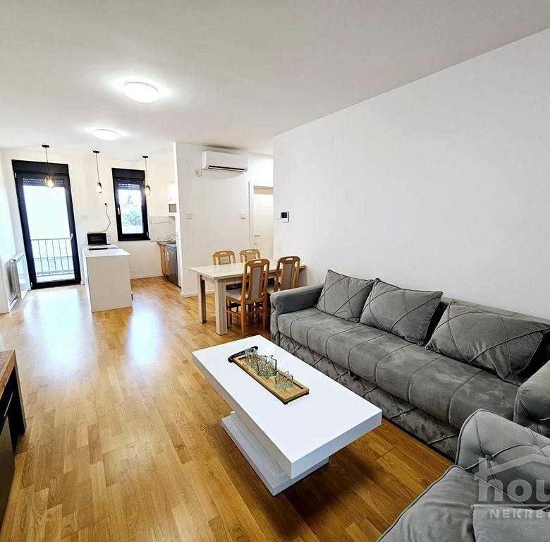 Stan Prodaja Novi Sad  72 m2