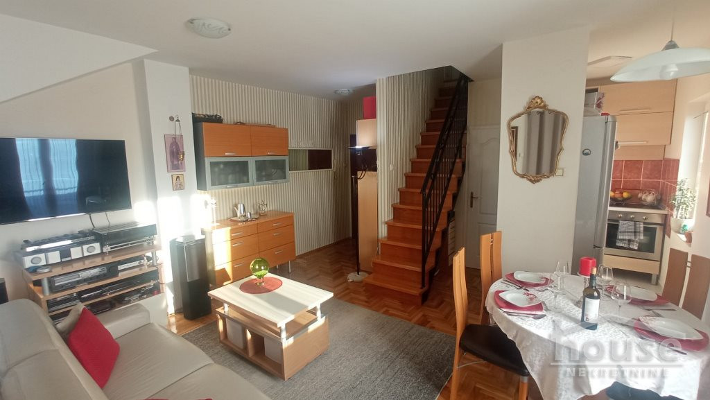Stan Prodaja Novi Sad  65 m2