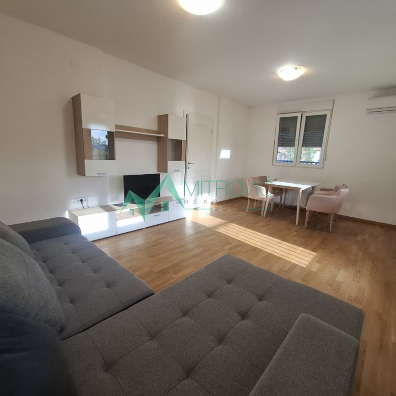 Stan Prodaja Novi Sad  62 m2