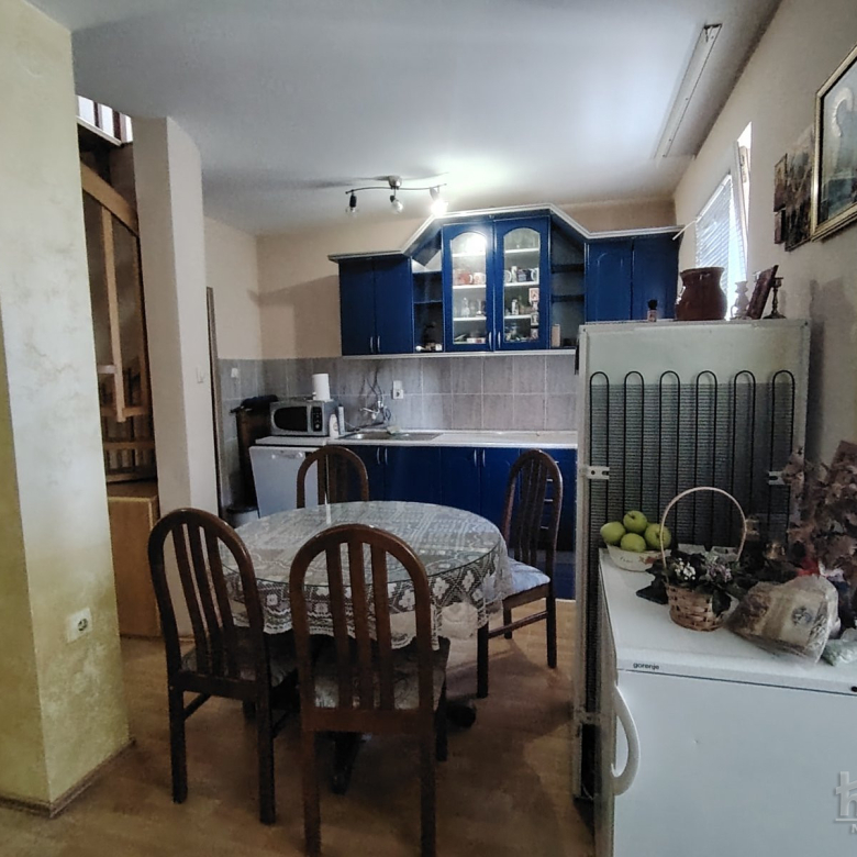 Stan Prodaja Novi Sad  81 m2
