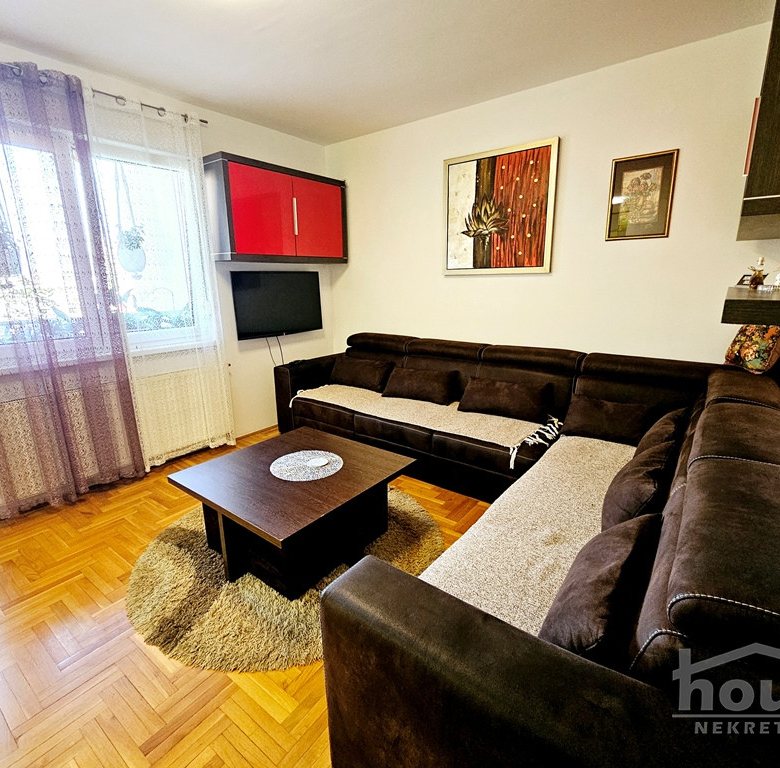 Stan Prodaja Novi Sad  90 m2