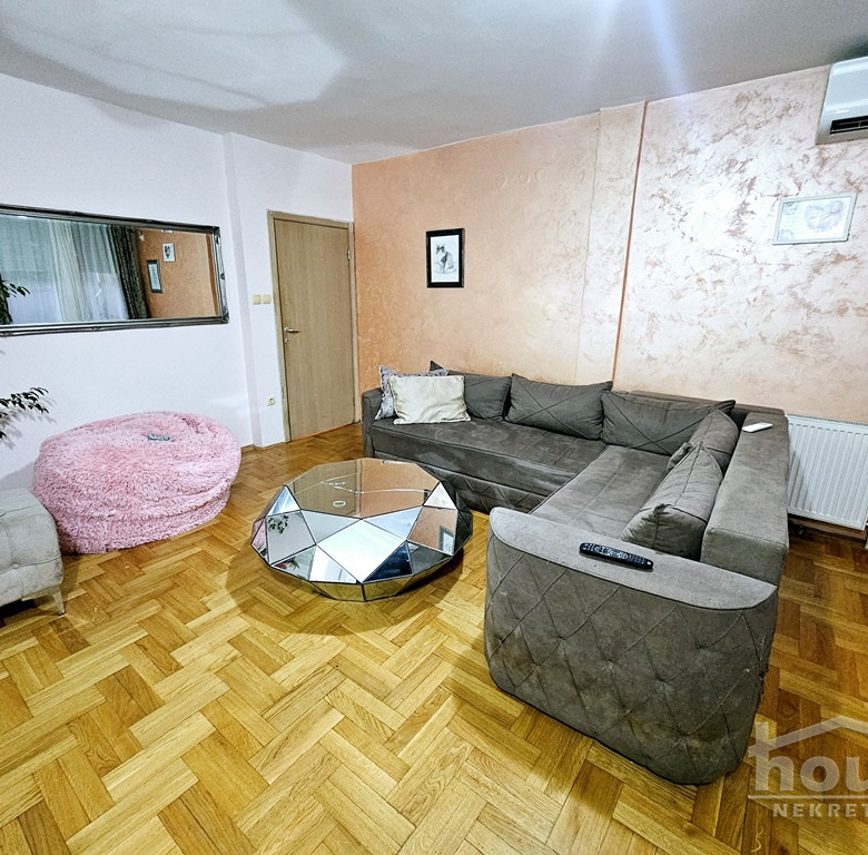 Stan Prodaja Novi Sad  75 m2