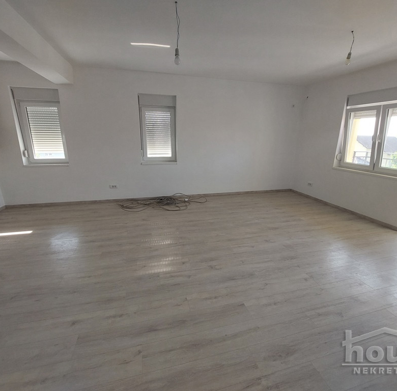 Stan Prodaja Novi Sad  83 m2