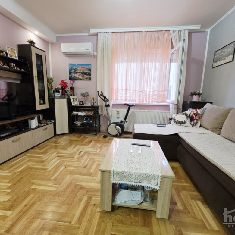 Stan Prodaja Novi Sad  57 m2