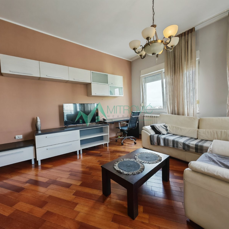 Stan Prodaja Novi Sad  67 m2