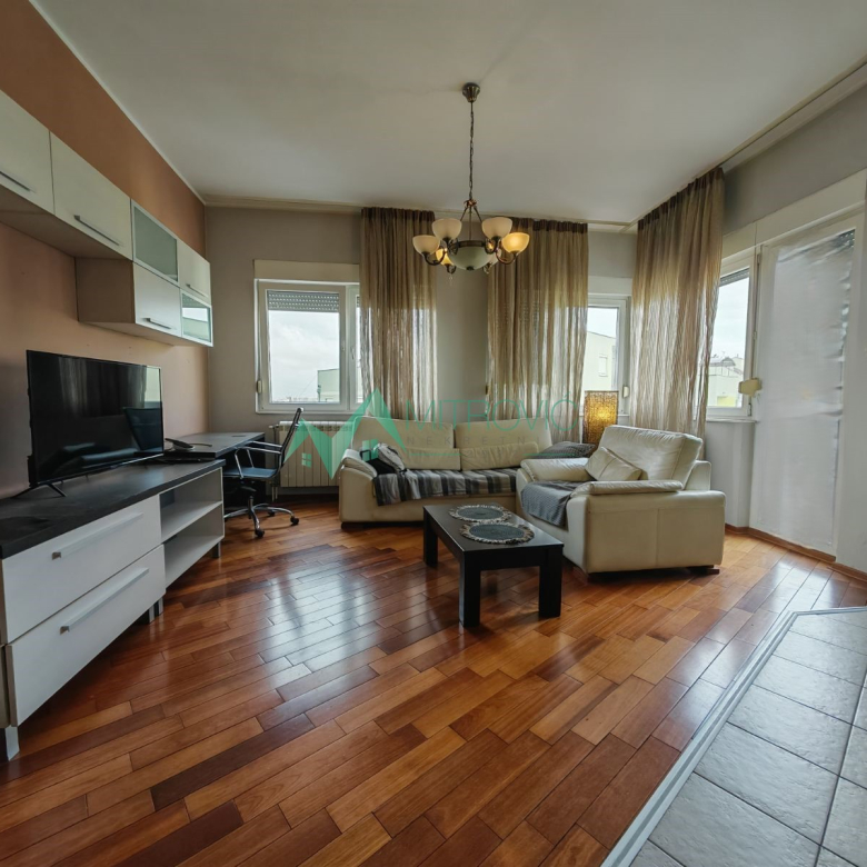 Stan Prodaja Novi Sad  67 m2