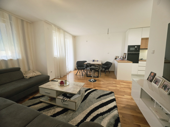 Stan Prodaja Novi Sad  78 m2