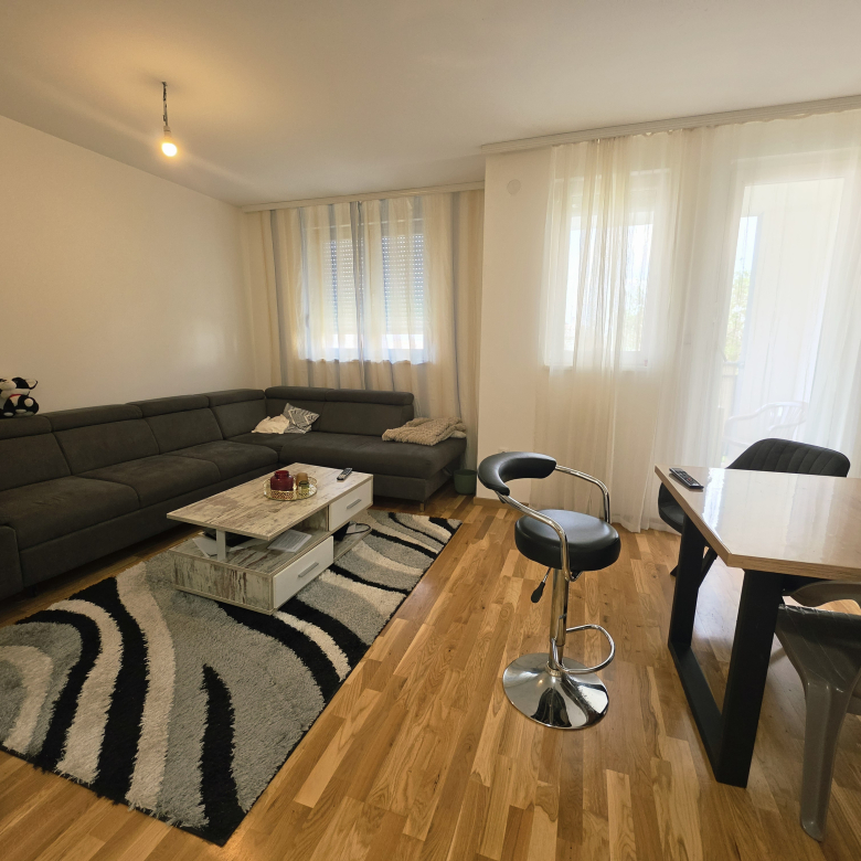Stan Prodaja Novi Sad  78 m2