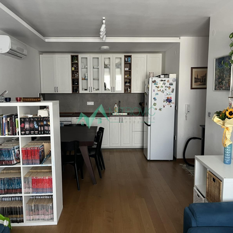 Stan Prodaja Novi Sad  65 m2