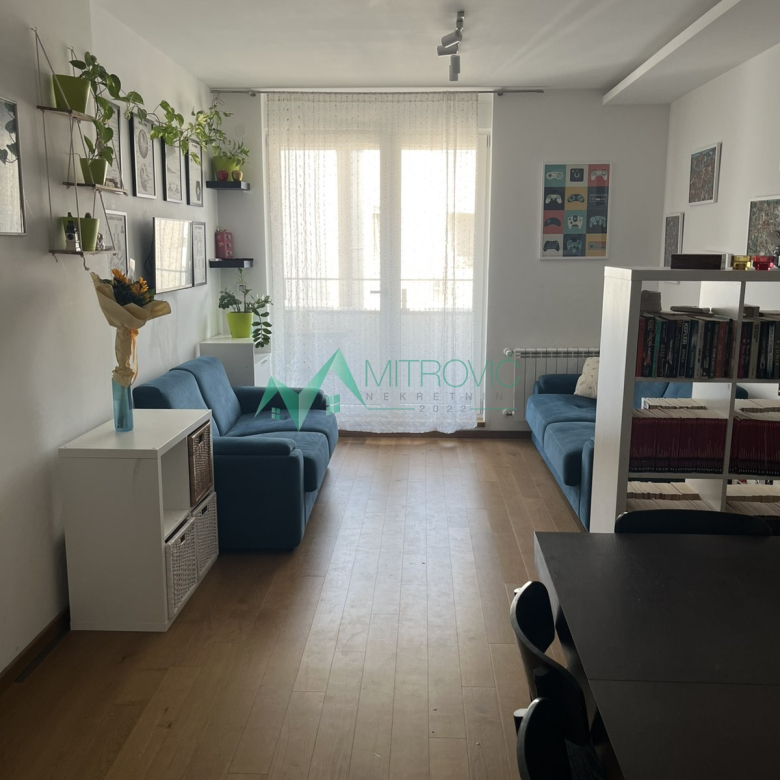 Stan Prodaja Novi Sad  65 m2