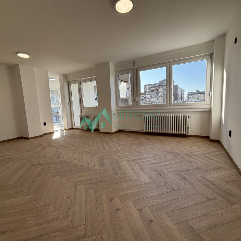 Stan Prodaja Novi Sad  73 m2