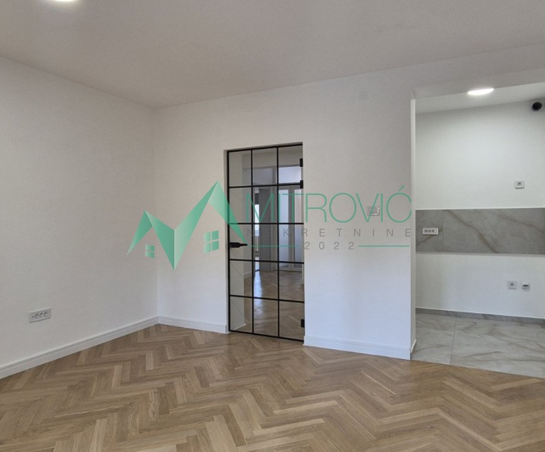 Stan Prodaja Novi Sad  85 m2