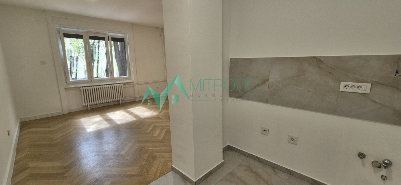 Stan Prodaja Novi Sad  85 m2