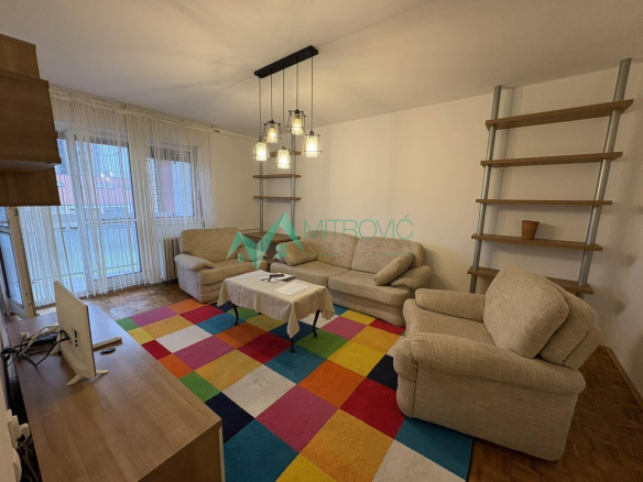 Stan Prodaja Novi Sad  74 m2