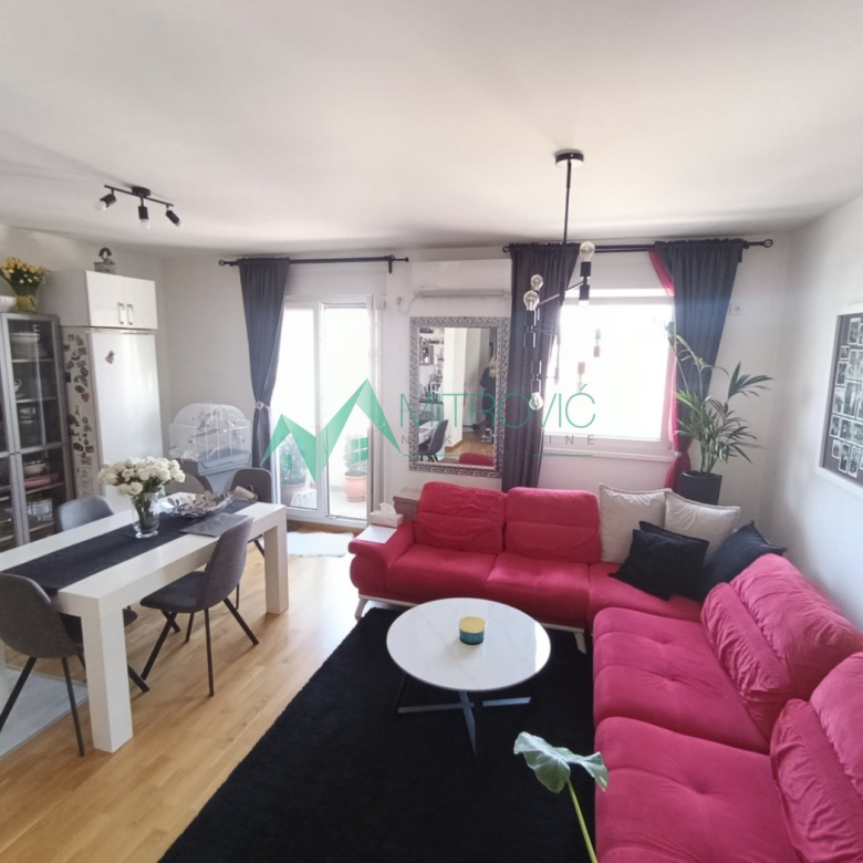 Stan Prodaja Novi Sad  72 m2