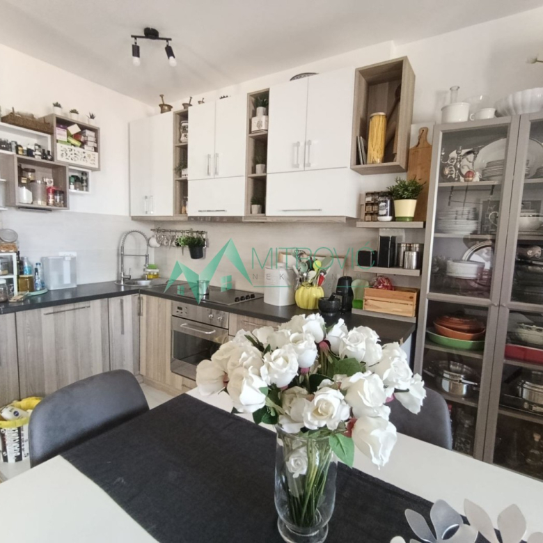 Stan Prodaja Novi Sad  72 m2