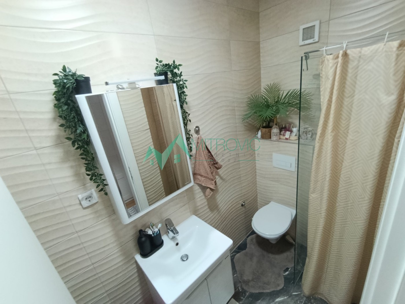 Stan Prodaja Novi Sad  72 m2