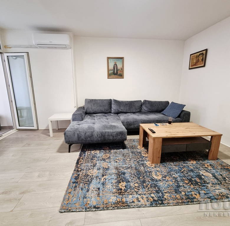 Stan Prodaja Novi Sad  55 m2