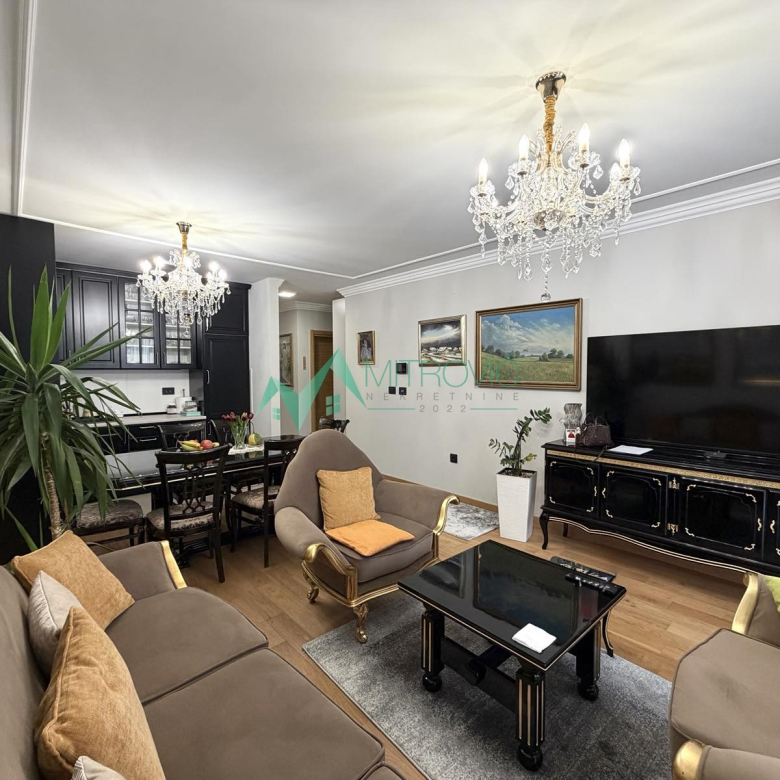 Stan Prodaja Novi Sad  72 m2