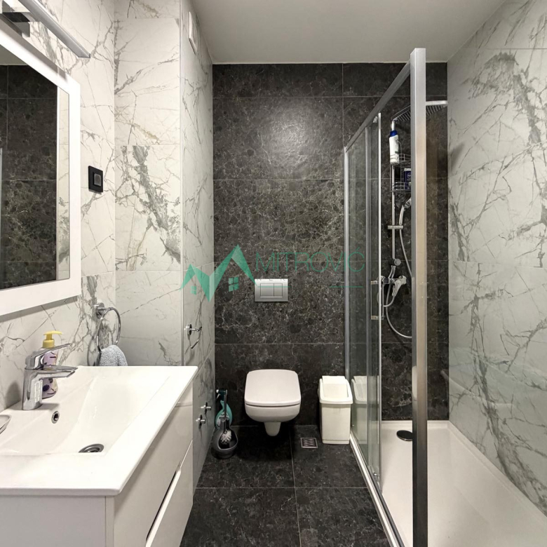 Stan Prodaja Novi Sad  72 m2