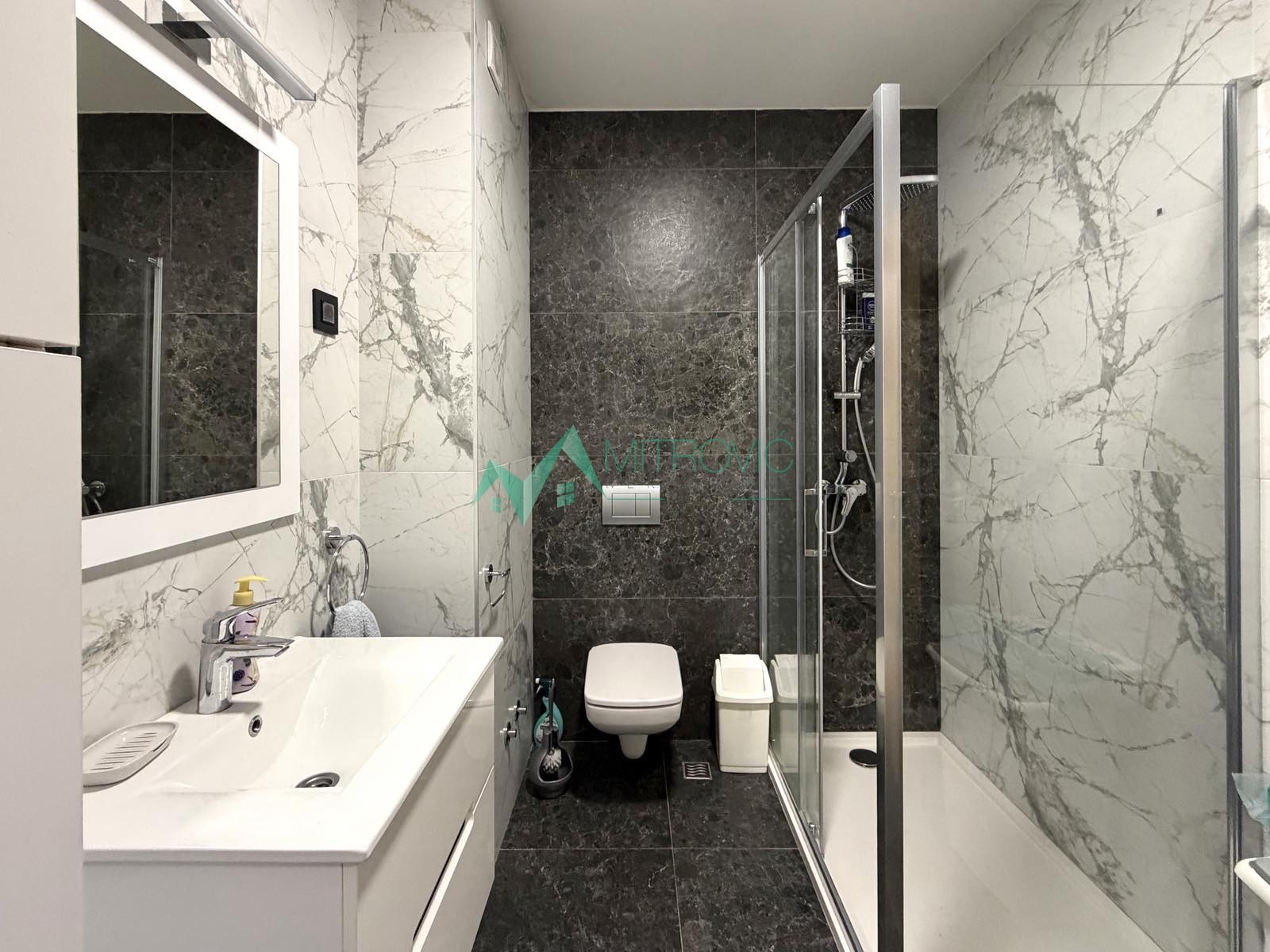 Stan Prodaja Novi Sad  72 m2