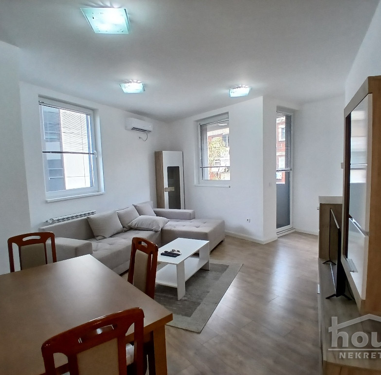 Stan Prodaja Novi Sad  57 m2