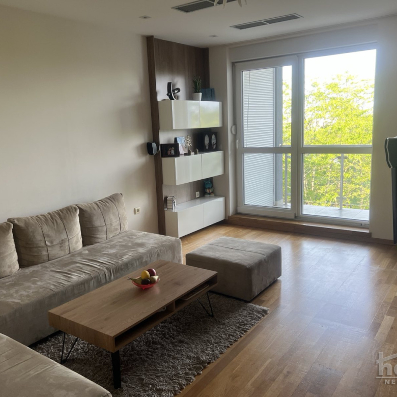 Stan Prodaja Novi Sad  70 m2