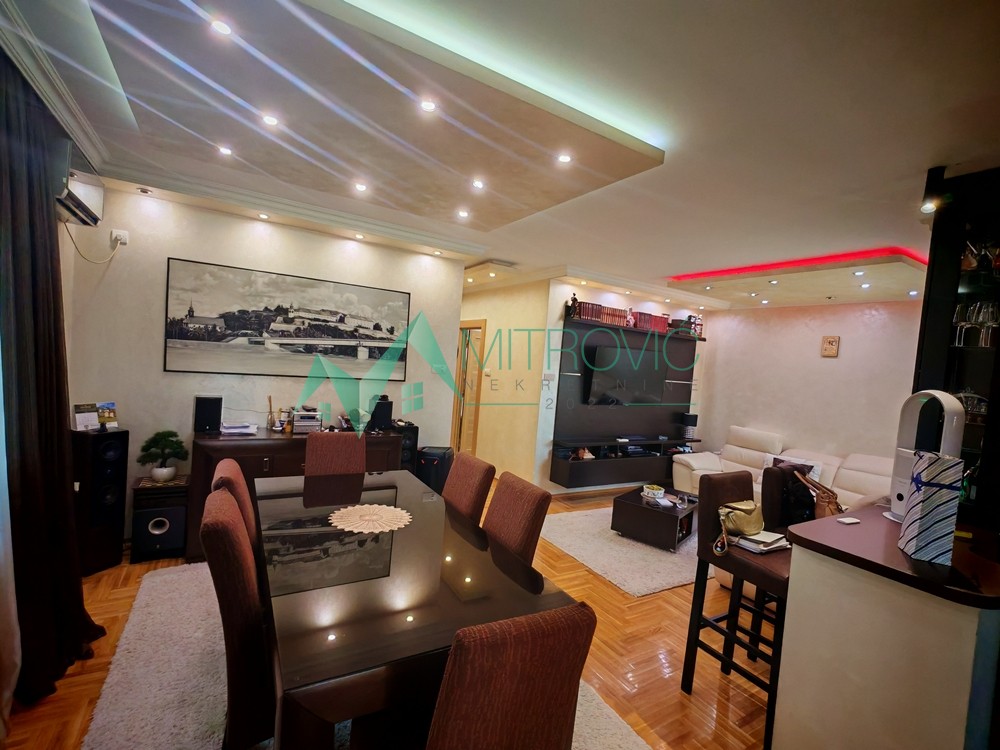 Stan Prodaja Novi Sad  72 m2