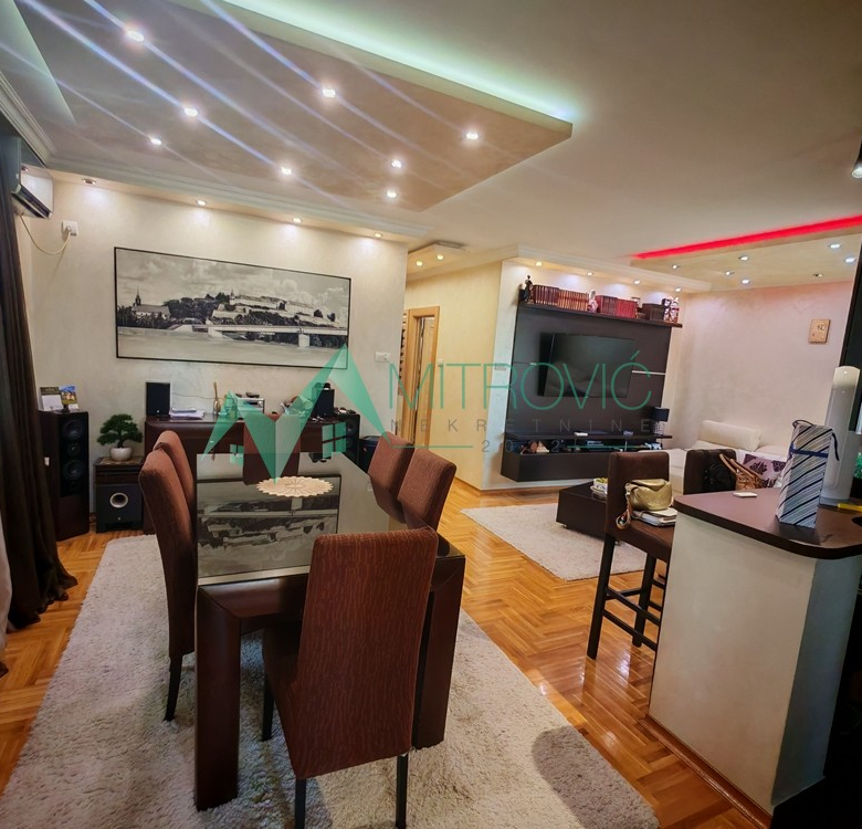 Stan Prodaja Novi Sad  72 m2