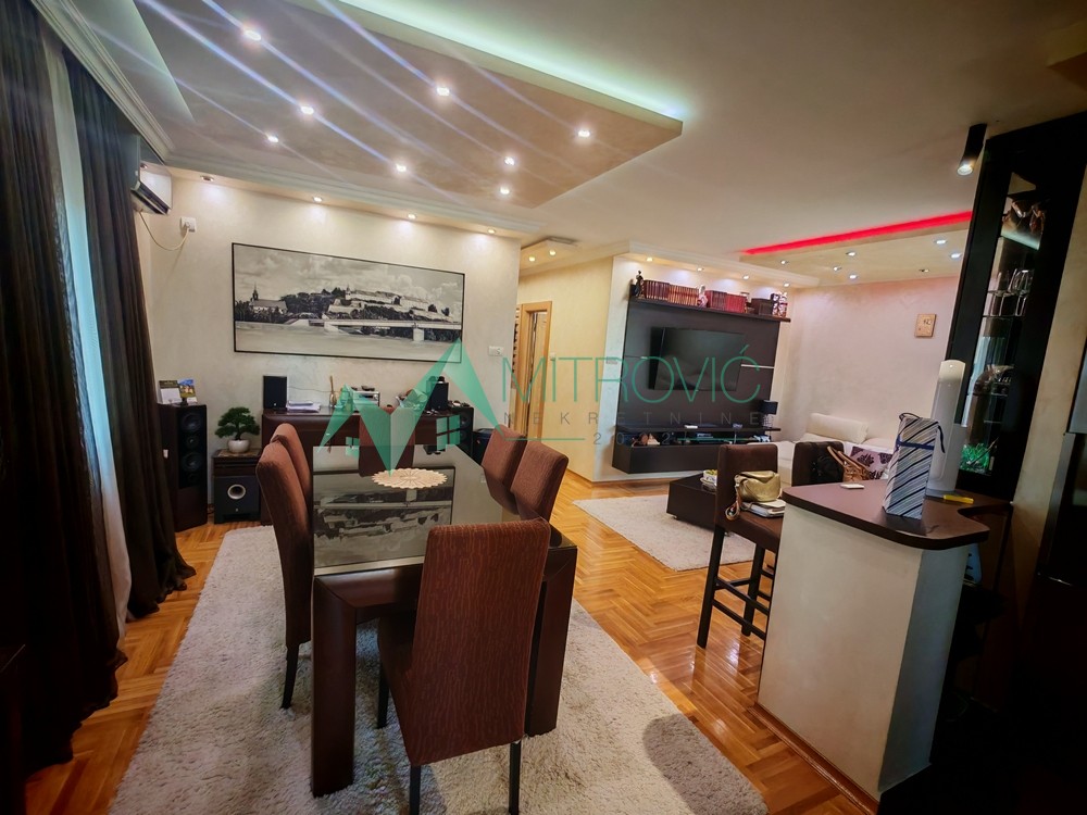 Stan Prodaja Novi Sad  72 m2