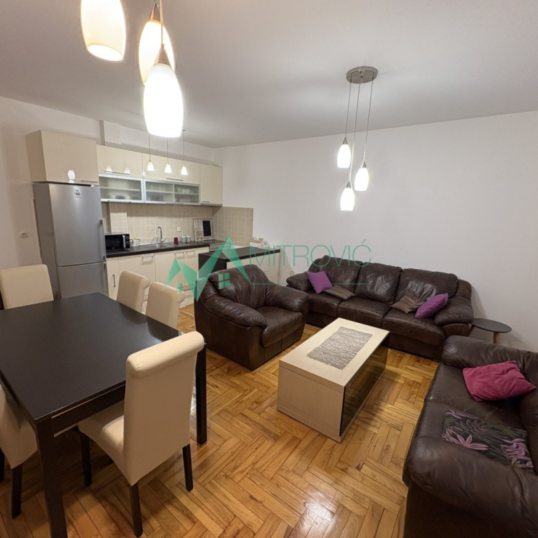 Stan Prodaja Novi Sad  76 m2