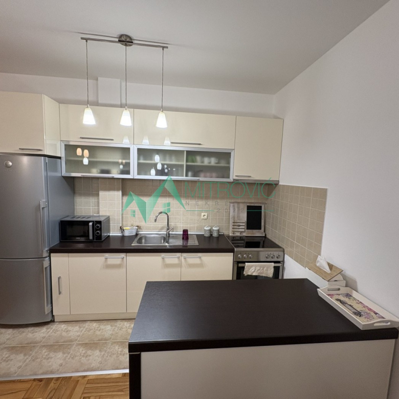 Stan Prodaja Novi Sad  76 m2