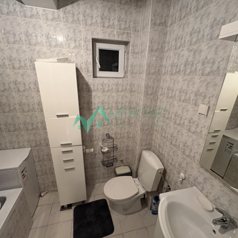 Stan Prodaja Novi Sad  76 m2