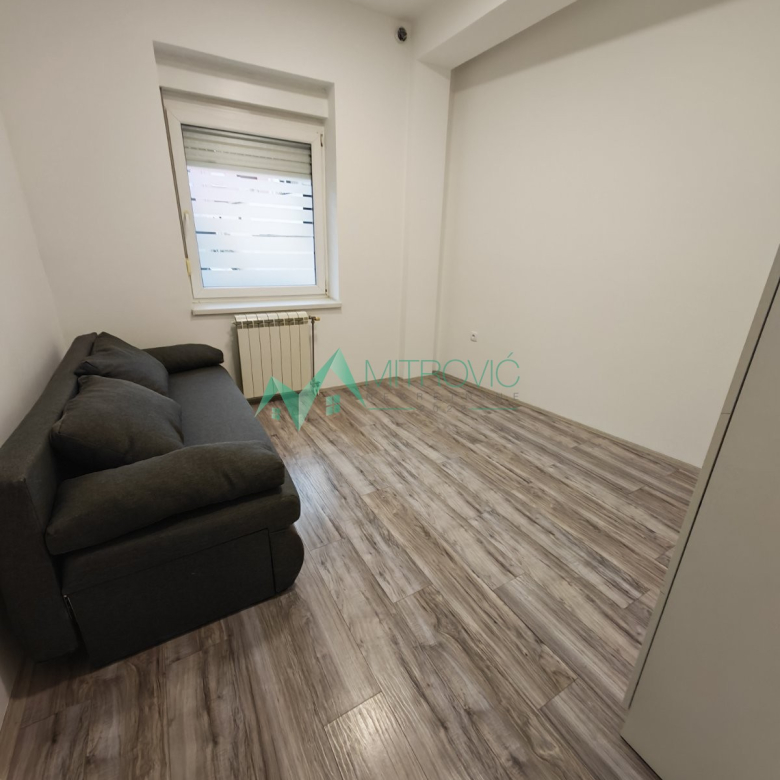 Stan Prodaja Novi Sad  71 m2