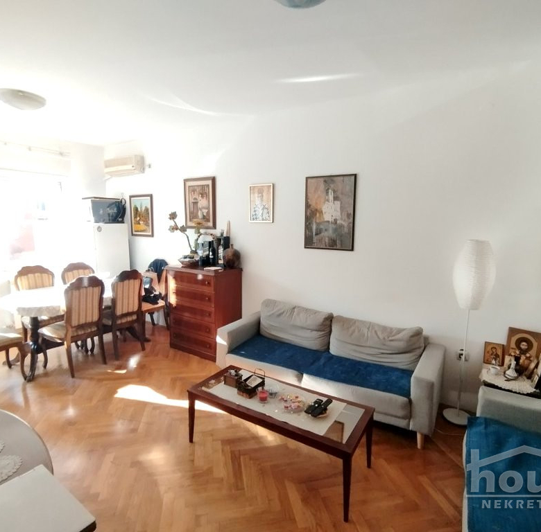 Stan Prodaja Novi Sad  77 m2