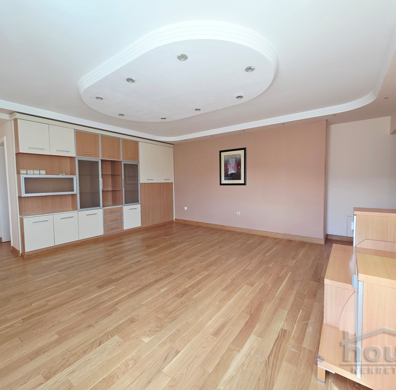 Stan Prodaja Novi Sad  145 m2