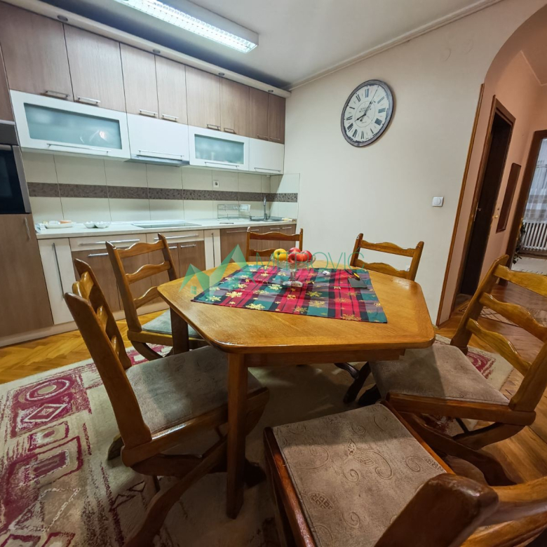 Stan Prodaja Novi Sad  87 m2