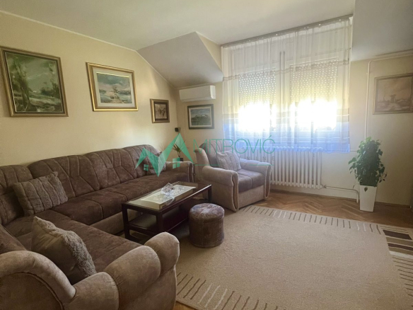 Stan Prodaja Novi Sad  87 m2