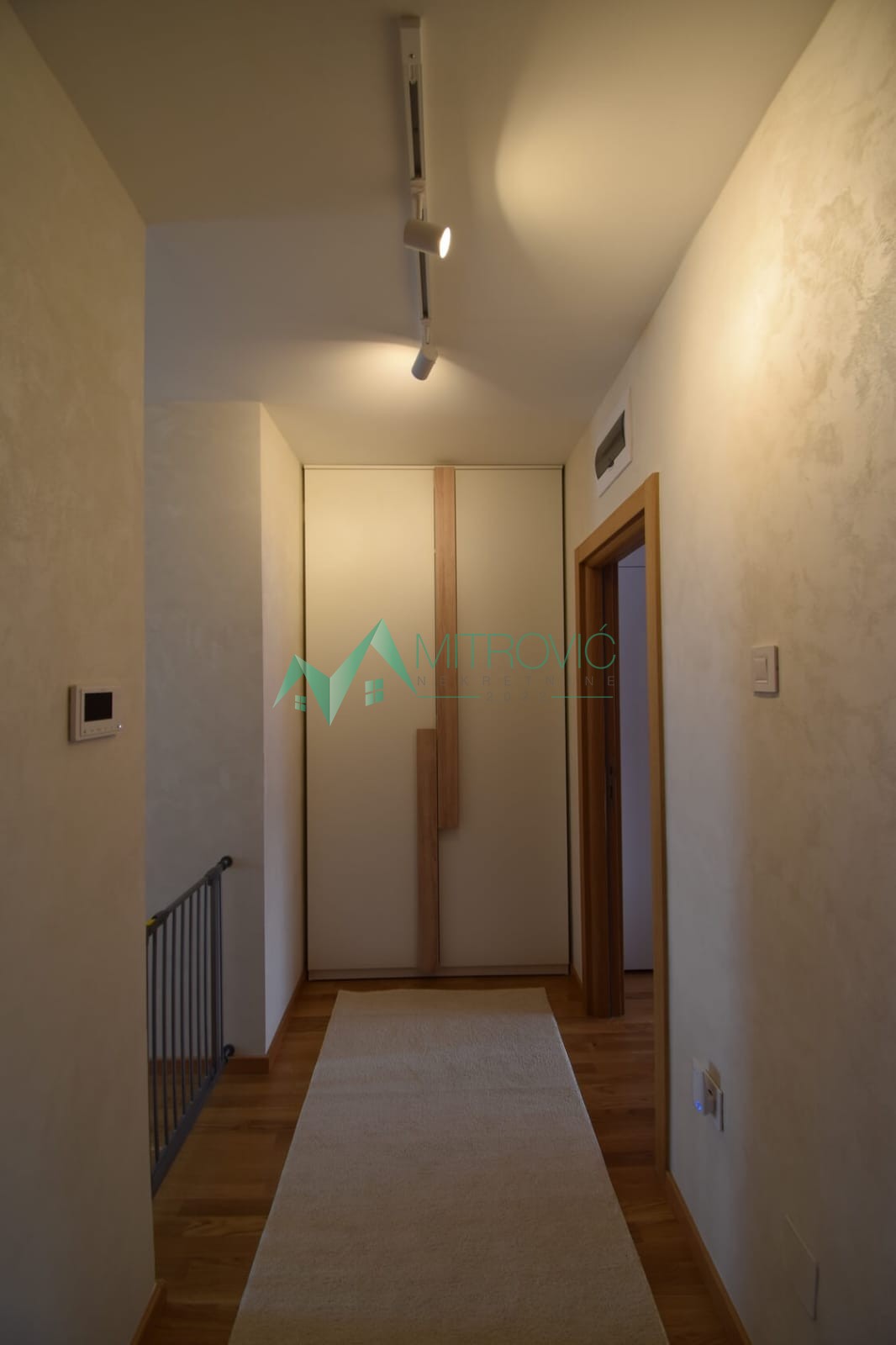 Stan Prodaja Novi Sad  111 m2