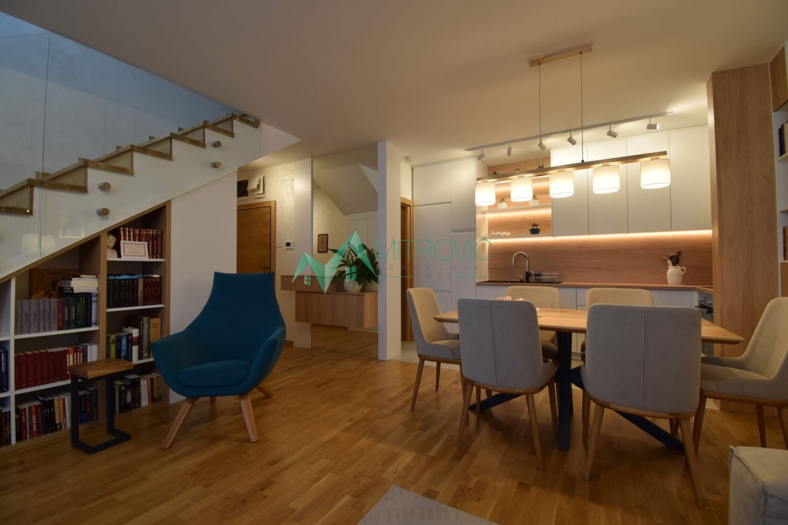 Stan Prodaja Novi Sad  111 m2