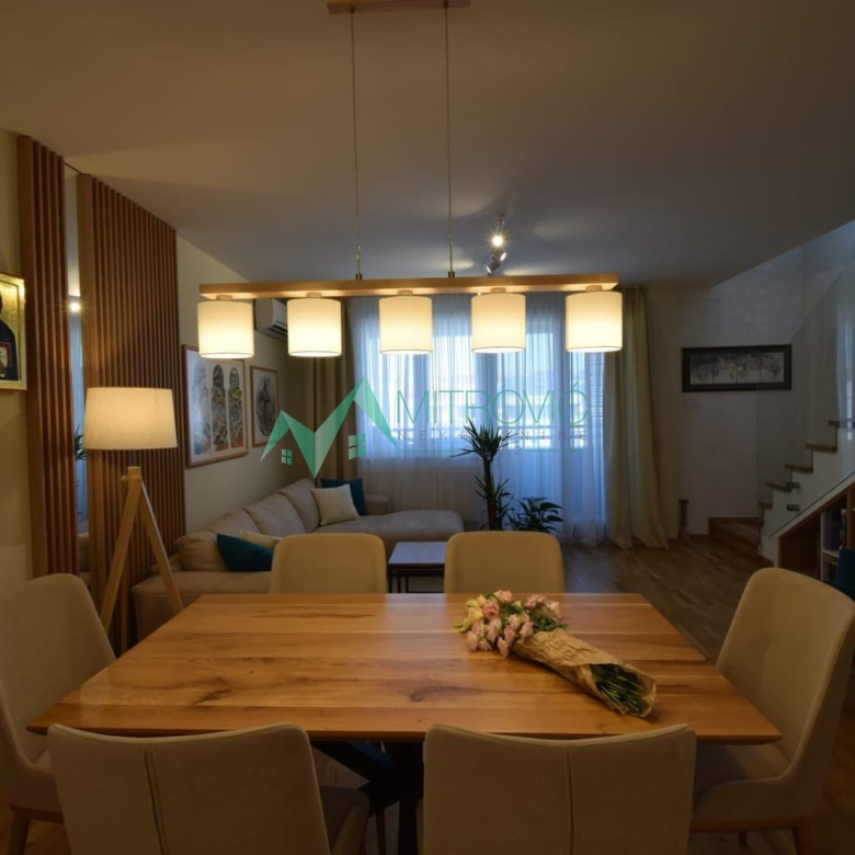 Stan Prodaja Novi Sad  111 m2