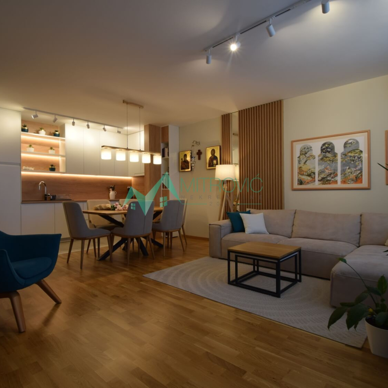 Stan Prodaja Novi Sad  111 m2