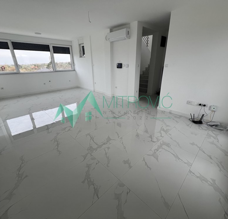 Stan Prodaja Petrovaradin  100 m2