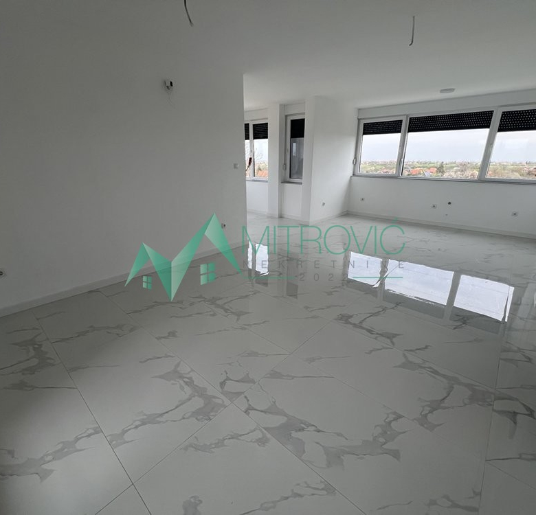 Stan Prodaja Petrovaradin  100 m2