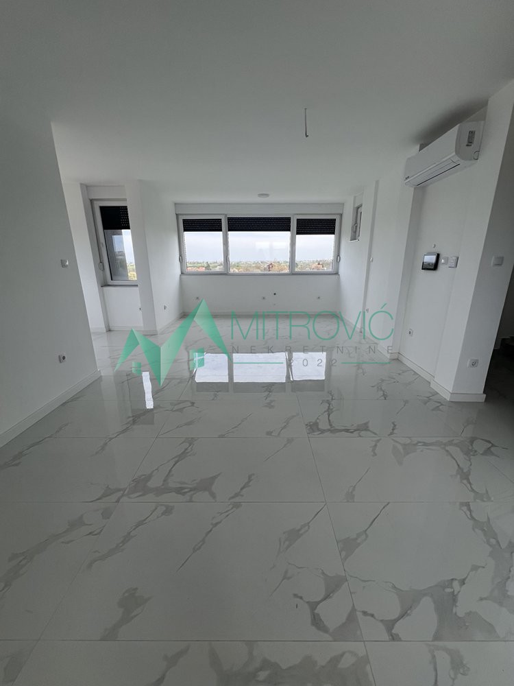 Stan Prodaja Petrovaradin  100 m2