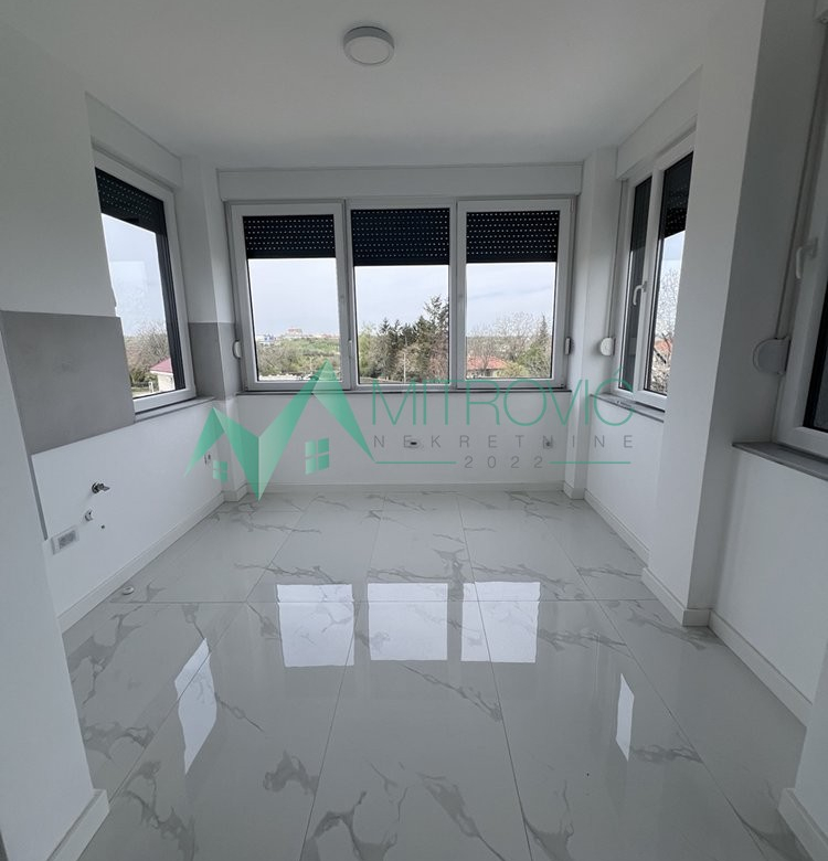 Stan Prodaja Petrovaradin  100 m2
